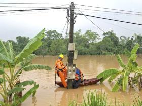 Hơn 5,6 triệu khách hàng được tái cấp điện sau bão, còn bao nhiêu hộ vẫn chưa có điện?  第1张