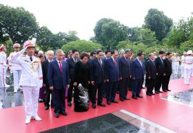 Lãnh đạo Đảng, Nhà nước vào lăng viếng Chủ tịch Hồ Chí Minh 