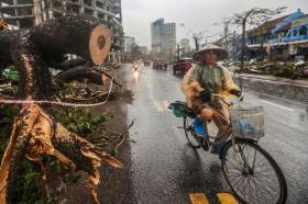 Không nhận ra khu du lịch Bãi Cháy sau bão Yagi