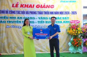 Ngày khai giảng ấm áp của học sinh đồng bào Khmer biên giới  第2张