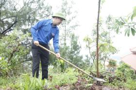  Bí thư Trung ương Đoàn Ngô Văn Cương trao 1 tỉ đồng quỹ việc làm ở Bắc Giang 第1张