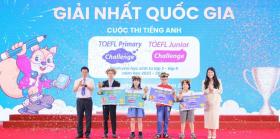  Hai học sinh tiểu học đạt điểm tuyệt đối thi TOEFL Junior 