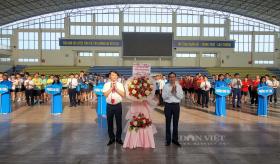 Tuyển thủ nông dân đập bóng đầy uy lực, tạo nên giải bóng chuyền &quot;Bông lúa vàng&quot; hấp dẫn nhất Hải Dương