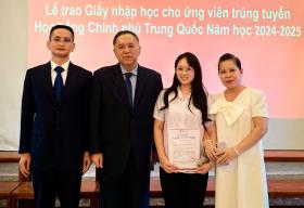 Đam mê phim cổ trang đưa nữ sinh đến đại học số một Trung Quốc 