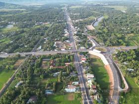 Mê mẩn tuyến đường 7km trị giá gần 800 tỷ đồng đi xuyên rặng dừa, vừa khánh thành tại Bình Định