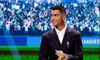  HLV Ten Hag phản pháo Ronaldo: ‘Cậu ta ở Saudi Arabia, quá xa để phán xét’ 