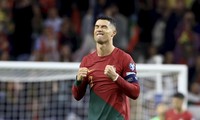  Đội bóng của Ronaldo lại sa thải HLV 