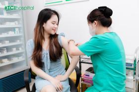 Tiêm phòng vaccine HPV được giới trẻ chú trọng vào mùa cưới