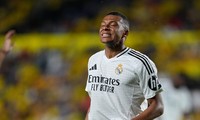  Hậu vệ Alaves bị trừng phạt vì xin áo của Mbappe 