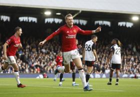  Man United &quot;đẩy&quot; McTominay và Sancho khỏi Old Trafford