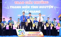  Thủ lĩnh biệt đội &apos;hồi sinh&apos; những dòng sông ô nhiễm nhận giải Thanh niên Sống đẹp 2024 第16张