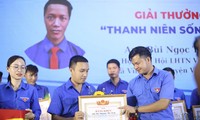  Thủ lĩnh biệt đội &apos;hồi sinh&apos; những dòng sông ô nhiễm nhận giải Thanh niên Sống đẹp 2024 第17张