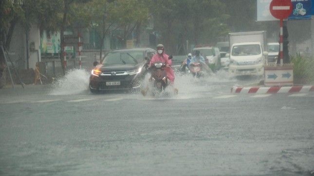  Miền Trung mưa lớn kéo dài 