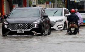 &quot;Vật thể lạ&quot; dài 20m, nặng 10 tấn trôi dạt vào bờ biển Hà Tĩnh, sau 9 tháng vẫn chưa được xử lý