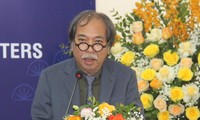  Nhà văn Han Kang lần đầu lộ diện sau Nobel Văn học 2024 