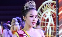  Nữ diễn viên bị bắt 