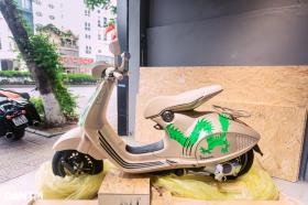 Vespa 946 Dragon rao giá hơn 700 triệu đồng, xe tay ga đắt ngang ô tô 7 chỗ  第6张