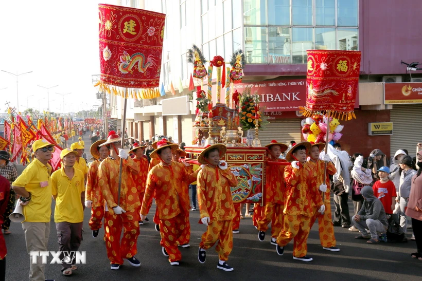  Đông đảo du khách và người dân tham dự Lễ hội Nghinh Ông Quan Thánh Đế Quân 第1张