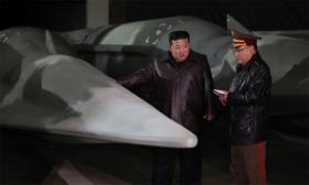 Ông Kim Jong-un thăm căn cứ tên lửa  第2张