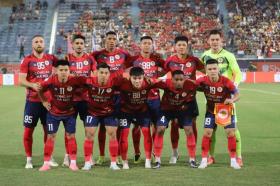 Leo Artur lập hat-trick, CLB CAHN huỷ diệt Lion City 