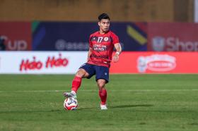 Leo Artur lập hat-trick, CLB CAHN huỷ diệt Lion City 