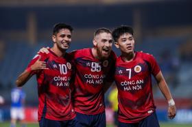 Leo Artur lập hat-trick, CLB CAHN huỷ diệt Lion City 