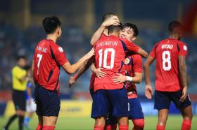 Leo Artur lập hat-trick, CLB CAHN huỷ diệt Lion City  第13张