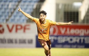 Leo Artur lập hat-trick, CLB CAHN huỷ diệt Lion City  第23张